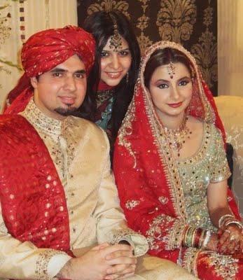http://3.bp.blogspot.com/-6Mue4ZHC98A/TsSuf0Ml03I/AAAAAAAAHFw/wtXRfaBQnHI/s1600/Beautiful wedding pakistani couples (101).jpg